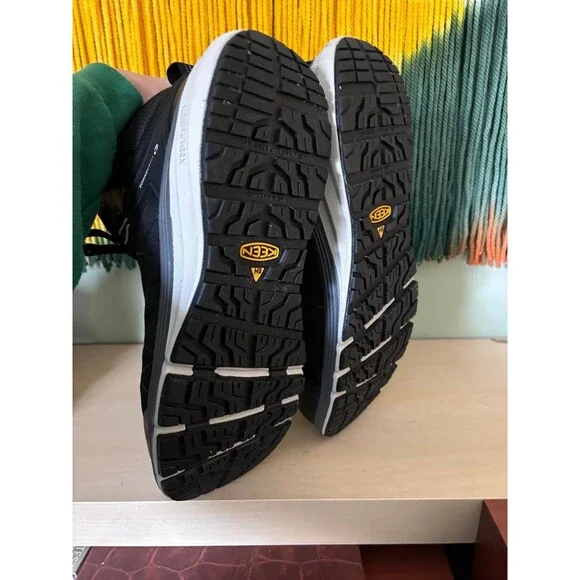 Keen boots Size 13 - Picture 6 of 9